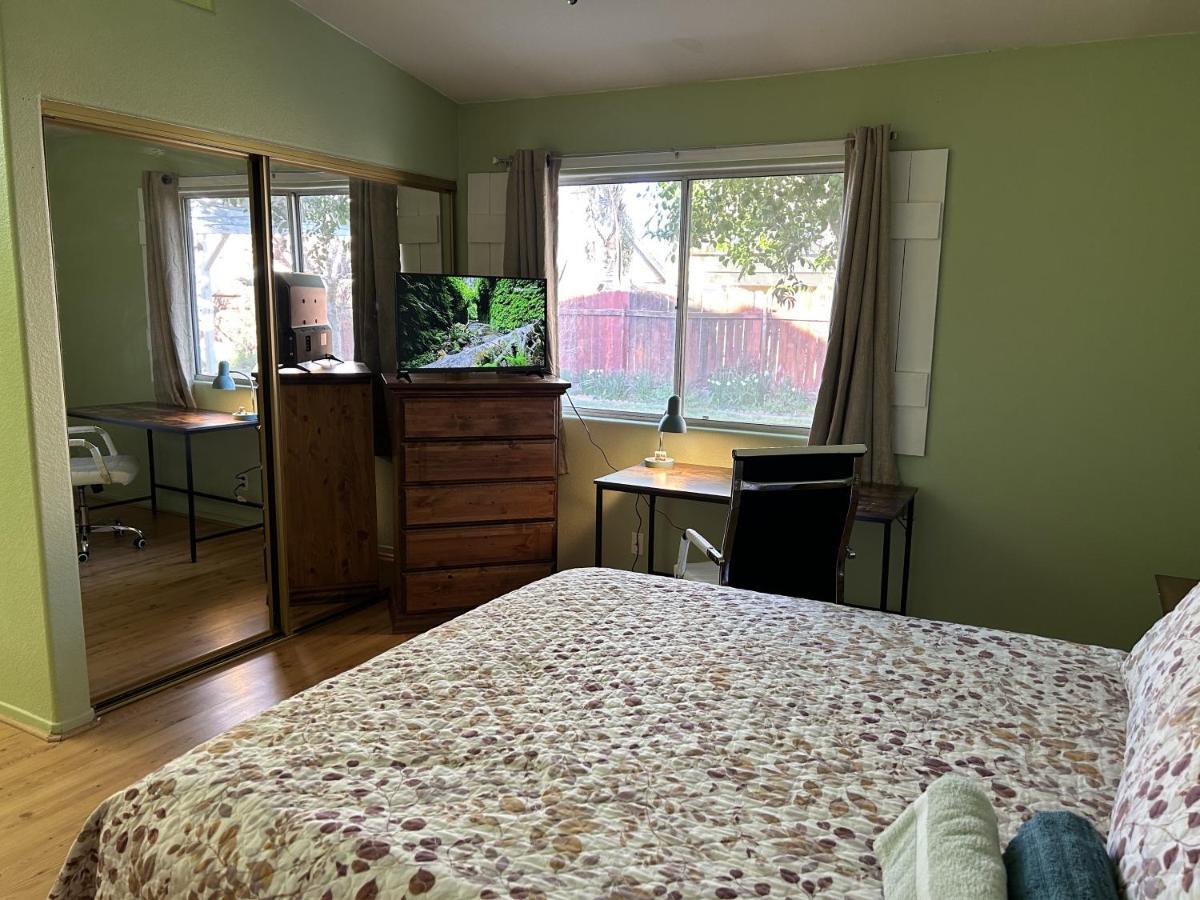 Vineyard Vista Suite With Tv And Private Bathroom هيميت المظهر الخارجي الصورة