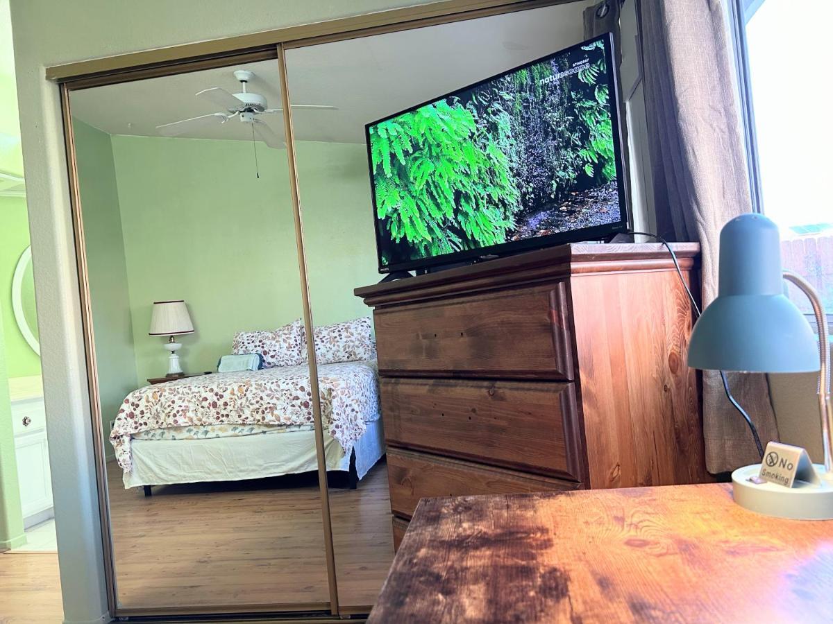 Vineyard Vista Suite With Tv And Private Bathroom هيميت المظهر الخارجي الصورة